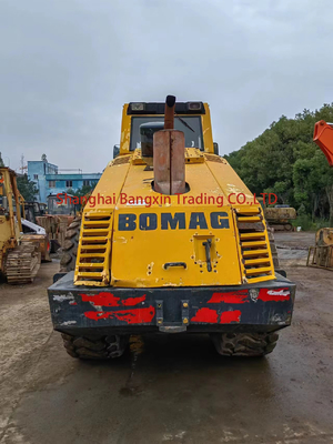 20톤 BOMAG BW 217D-2 로드 롤러, 30%의 등급 능력과 2010년에 독일에서 제작