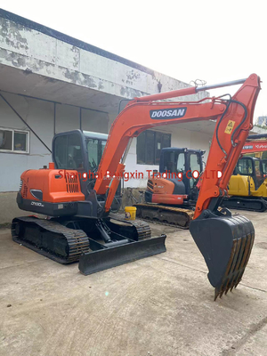 강력한 전력과 수압 안정성을 가진 중고 Doosan DX60 발굴기 최고의 거래를 얻으십시오