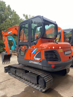 강력한 전력과 수압 안정성을 가진 중고 Doosan DX60 발굴기 최고의 거래를 얻으십시오