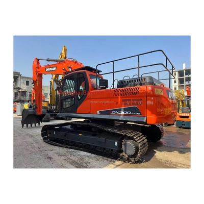 첨단 기술과 강력한 성능을 가진 사용 된 Doosan DX300LC-9C 발굴기