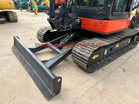 일본은 일본으로부터 EPA/CE 인증과 함께 사용 된 히타치 ZX50-3F 발굴기를 수입했습니다.