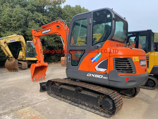 좋은 상태 모든 기능과 함께 좋은 작동 상태 Doosan DX60 발굴기