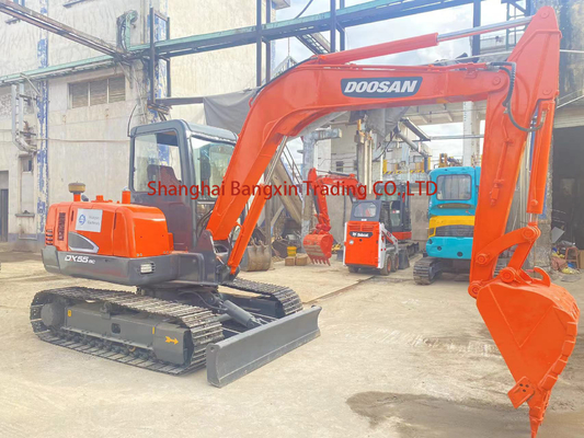 중고용 Doosan DH55 발굴기 강력한 힘과 높은 수압 효율