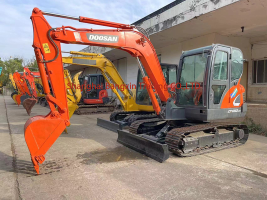 상하이에서 가장 좋은 Doosan DX60 사용 미니 발굴기 EPA/CE 인증