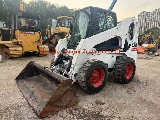 미니 스키드 스티어 로더 Bobcat S300 원형 수압 밸브 부드럽고 정확한 작업을 위해